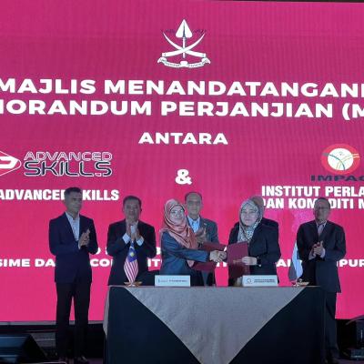 Majlis Tandatangan Memorandum Perjanjian (MoA) Projek Rintis Plantation Technician (Harvesting Specialist)